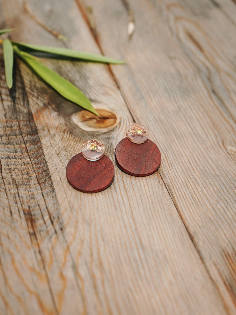 Dewdrops Handmade Wooden earrings - ต่างหู - ไม้ 