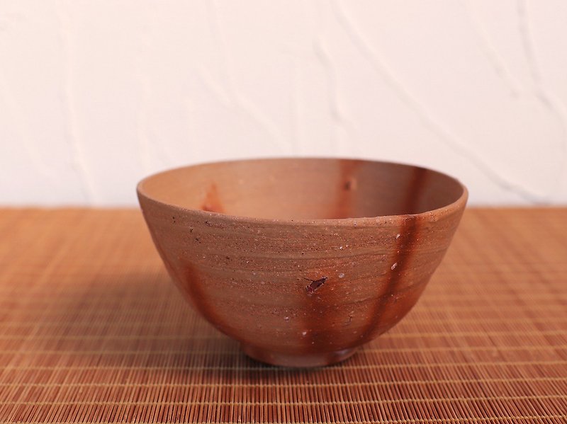 Bizen ware rice bowl / hidasuki (middle) m2-028 - ถ้วยชาม - ดินเผา สีส้ม