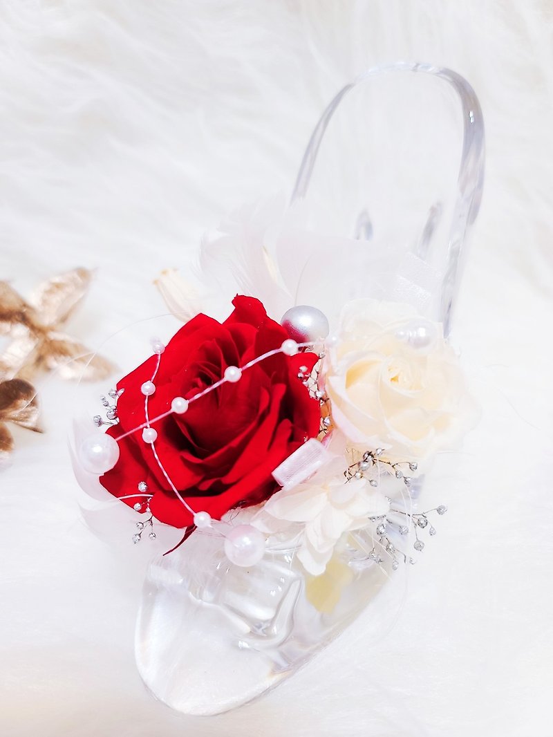 [Customized gift] Light luxury glass high heels immortal flower gift - Dried Flowers & Bouquets - Plants & Flowers Red