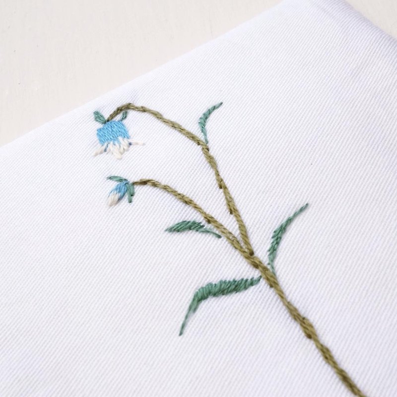 Premium hand-embroidered fragrance bag-bellflower plant (free cotton pillow bag) - น้ำหอม - ผ้าฝ้าย/ผ้าลินิน 