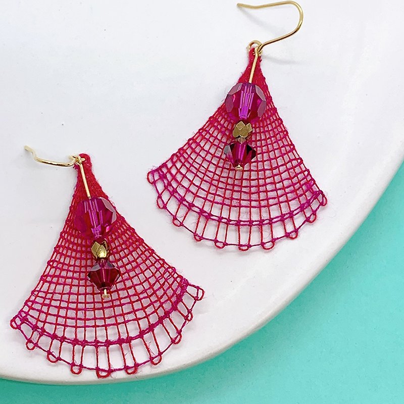 Nanduti earrings  Flamingo pink - Earrings & Clip-ons - Thread Pink