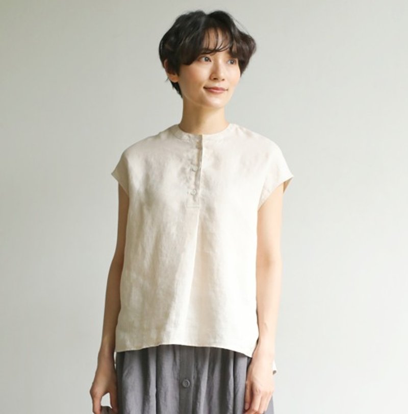 A classy Linen blouse with French sleeves in beige 230801-1 - เสื้อผู้หญิง - ผ้าฝ้าย/ผ้าลินิน 