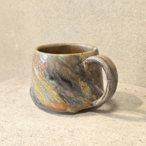 陶蕊Tao Ruei 草木灰釉馬克杯 / 咖啡杯