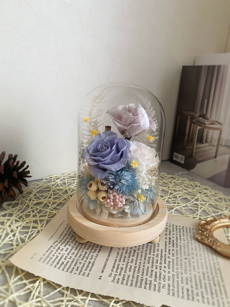 Preserved flower glass bell jar (with lamp holder) / with exquisite gift box / birthday gift / store opening ceremony - ช่อดอกไม้แห้ง - พืช/ดอกไม้ สีน้ำเงิน