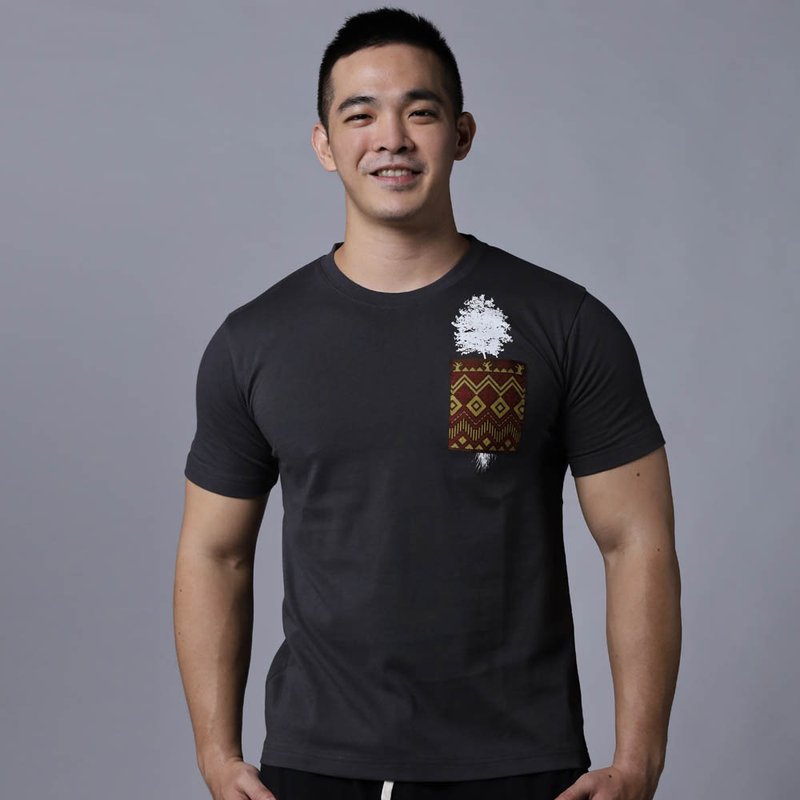 【口袋森林系列】口袋森林經典中性款T-布農暗灰 - 男 T 恤 - 棉．麻 灰色