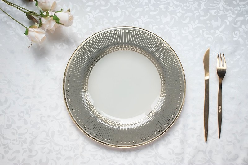 The first choice for Mother’s Day gifts [STG Top of the Sky─Glass plate single set] gray│dinner plate│award plate - Plates & Trays - Glass Gray