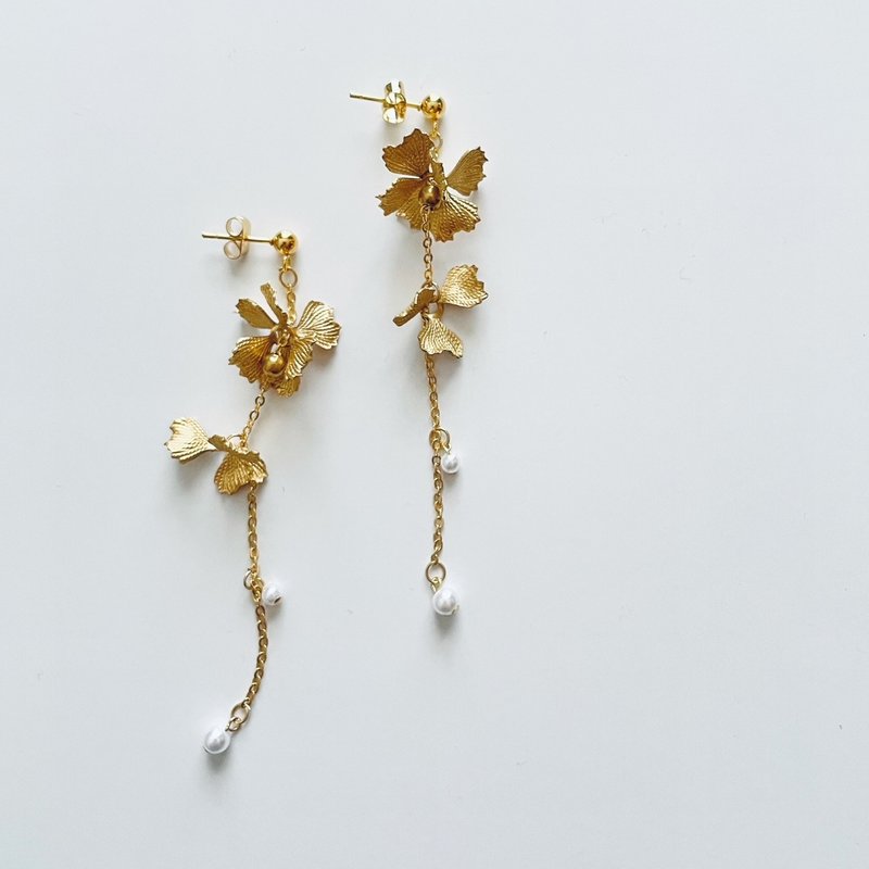 Flared Flower Chain Earrings - ต่างหู - ทองแดงทองเหลือง สีทอง