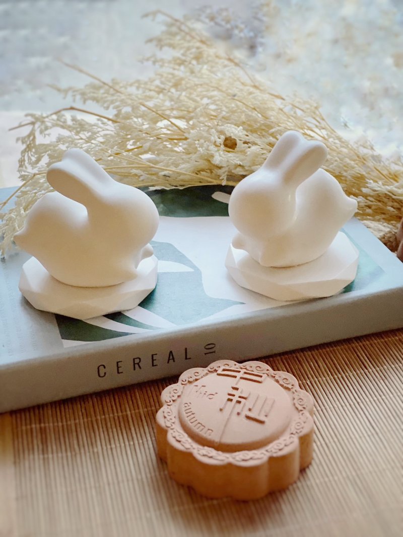 Wishlite Moon Rabbit Diffusing Stone - น้ำหอม - วัสดุอื่นๆ ขาว