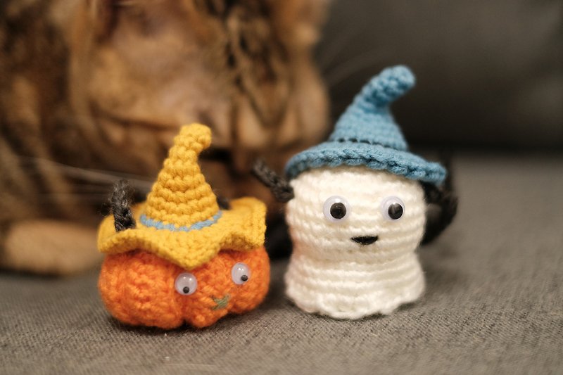 手編みの小さなカボチャおばけ | ペットオーナーの親子飾り - 編み物 | かぎ針編み - 首輪・リード - コットン・麻 