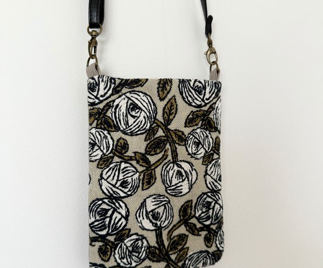 ハンドメイド♡ミナペルホネン♡swing♡ポシェット♡ストラップ付き mina perhonen（ミナ ペルホネン）／ami pochette swing garden
