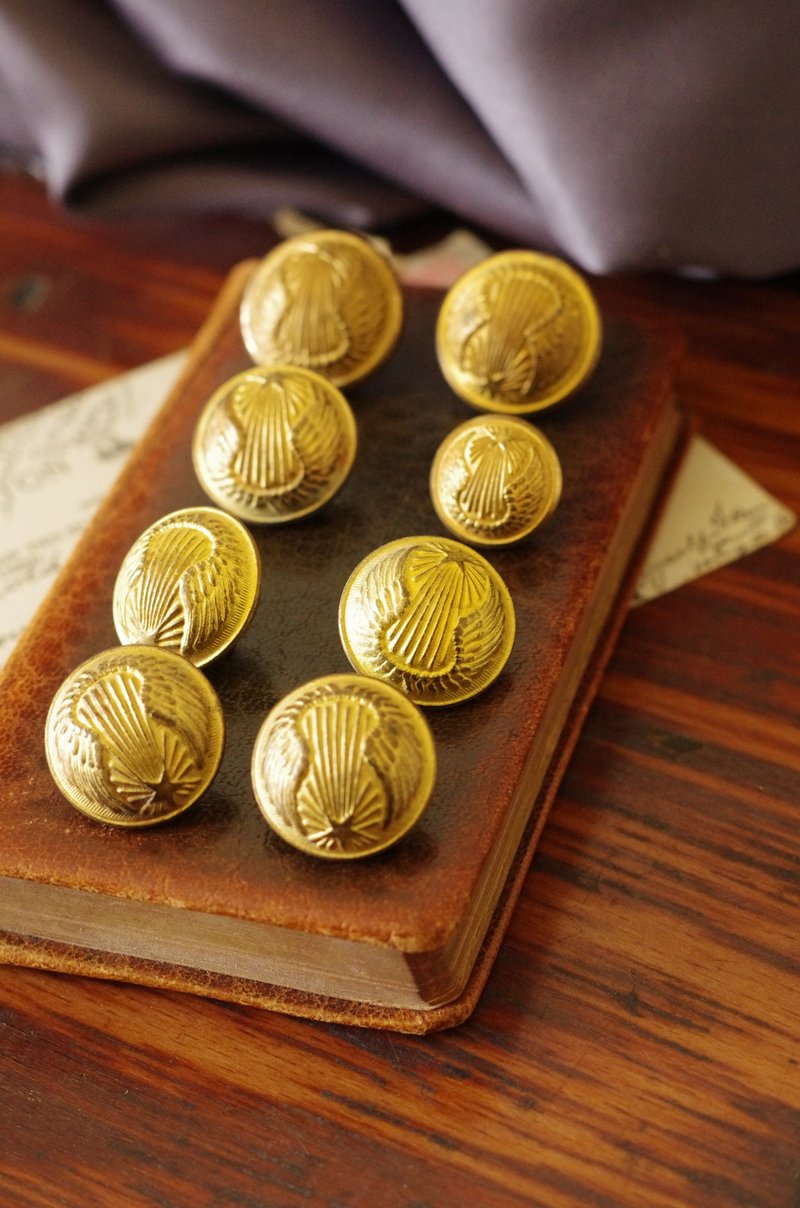 古董法國倫敦翅膀鳳凰星星圓形金屬鈕扣 共7顆 W787 - 其他 - 其他金屬 金色