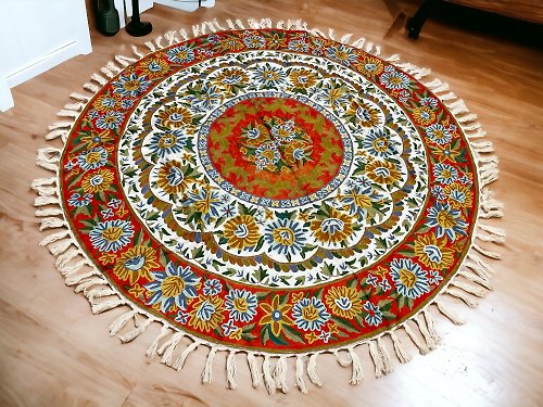 Inyatra｜喀什米爾手工披肩及地毯 印度喀什米爾 手工刺繡 中型絲質羊毛圓形地毯 121x121 — 披薩