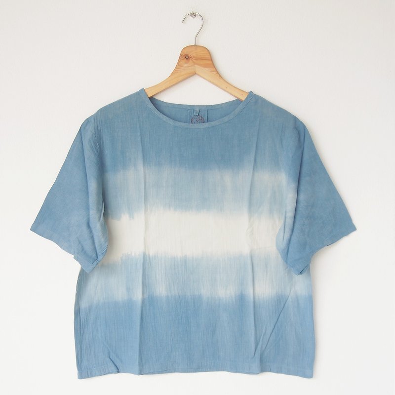 Indigo atmosphere short-sleeve shirt / cotton shirt - Women's Tops - Cotton & Hemp Blue