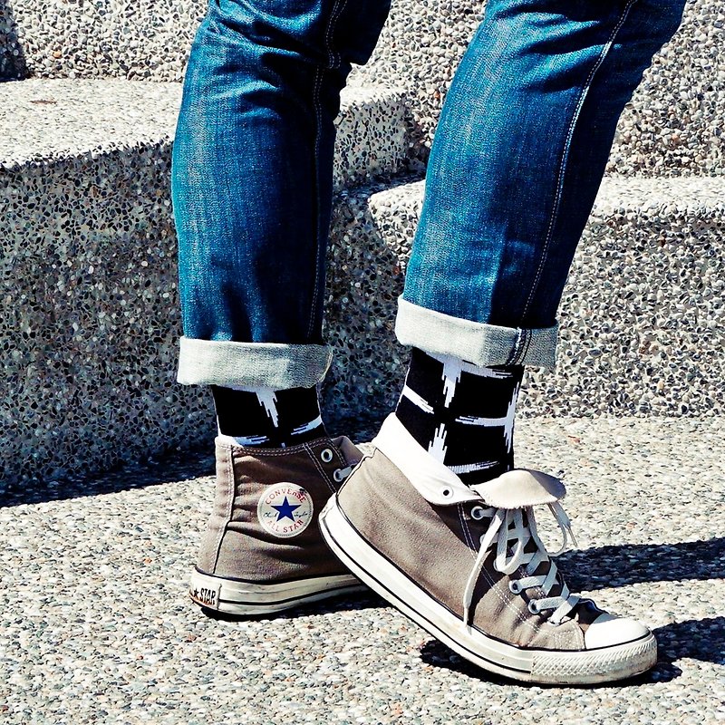 英倫風紳士襪∣黑白十字花紋 - Polygiene抑菌除臭∣襪子∣台灣製 - 襪子 - 棉．麻 黑色