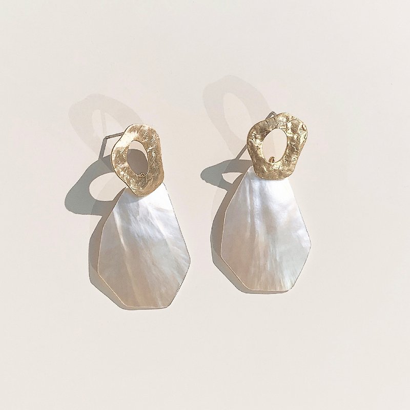 Elegant Narce - Earrings & Clip-ons - Shell White