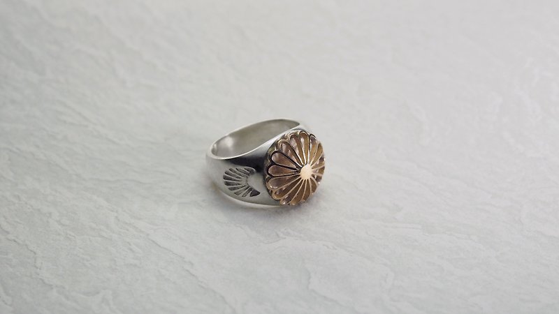 Silver Seal Ring with 18K Juuroku Kiku - General Rings - Other Metals Gold