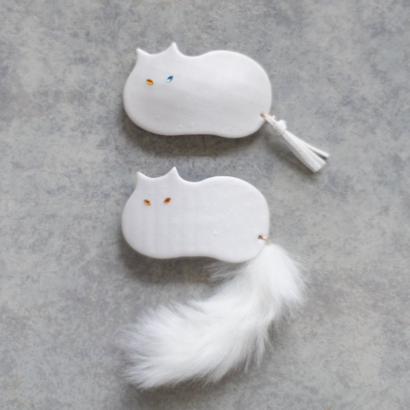 【choose  tail and eyes】Cat barrette  / Pearl white - Hair Accessories - Clay White