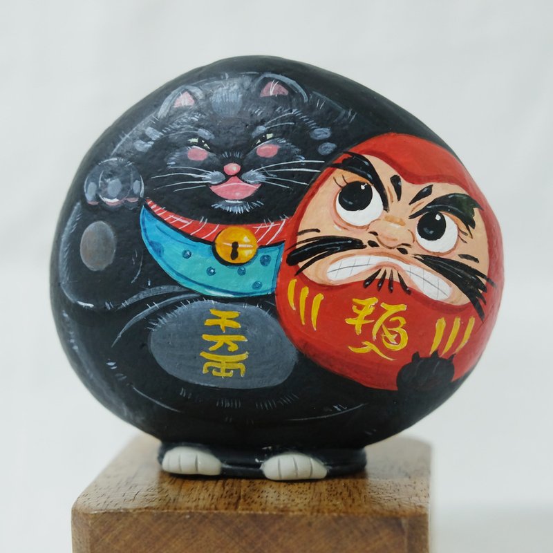 Manekineko & Daruma stone painting. - ตุ๊กตา - หิน ขาว