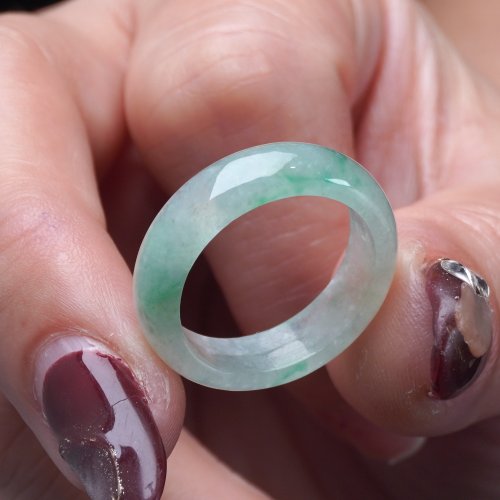 瓔珞珠寶盒 E.L.Jewelry Box 冰飄綠花翡翠戒指戒圈 | 國際14圍 | 天然緬甸玉A貨翡翠 | 送禮