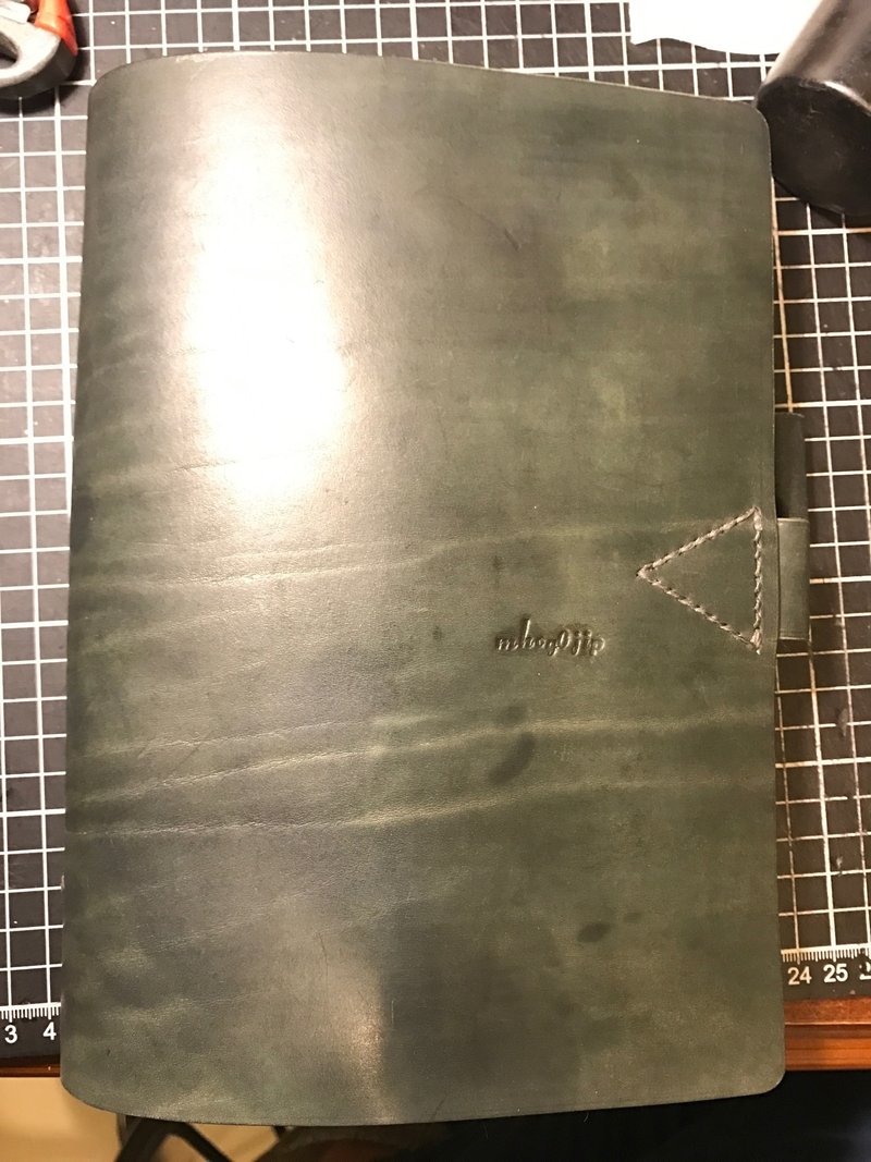 純手工製作手工染色皮革Ａ5 20孔活頁筆記本(免費印字，繡字） - 皮夾/長短夾/錢包 - 真皮 多色