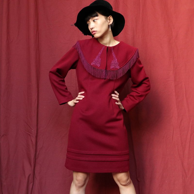 Pumpkin Vintage. Ancient red fringed large collar wool dress - ชุดเดรส - ขนแกะ สีแดง