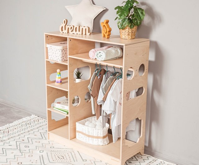 Toddler's Clothes Rack - WoodandHearts