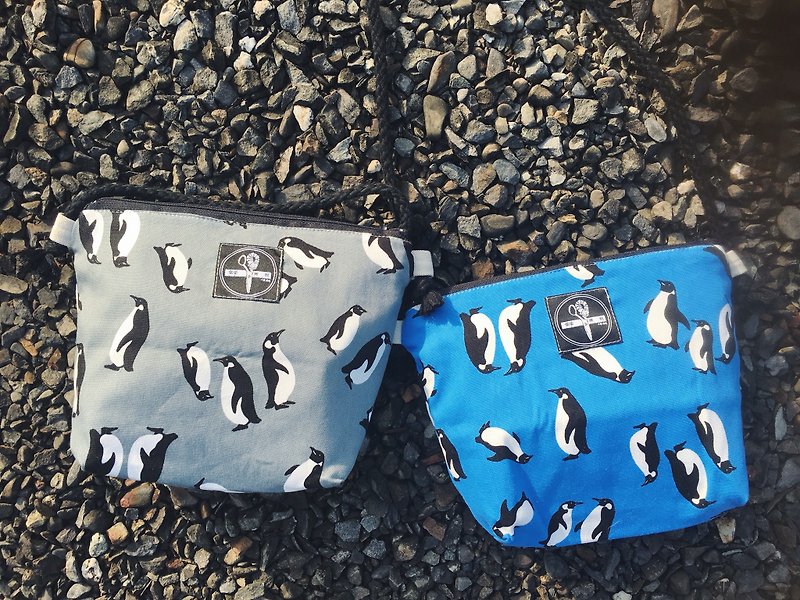 小さな正方形のパッケージ背/ペンギンガチョウ（水青、グレー） - ショルダーバッグ - コットン・麻 ブルー