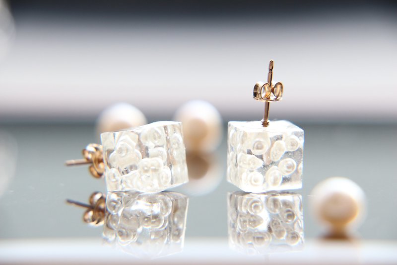 14kgf-Clear bubble stylish cube pierced earrings - ピアス・イヤリング - プラスチック ホワイト