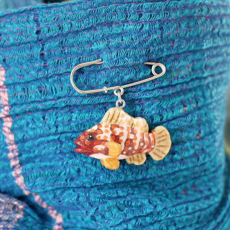 和紙アクセサリー　ブローチ　キジハタ　アコウ　海の魚 - 胸針 - 紙 紅色