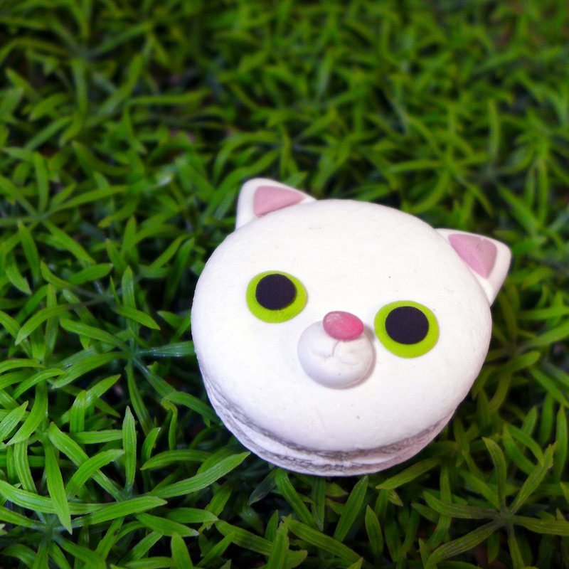 【Saturn Ring】 White Cat IV Key Ring | Merry Planet Series | Saturn Ring Pet Planet: Cat (White) | Light Earth Creation. Water repellent. Can change necklace / magnet / pin - Keychains - Clay White