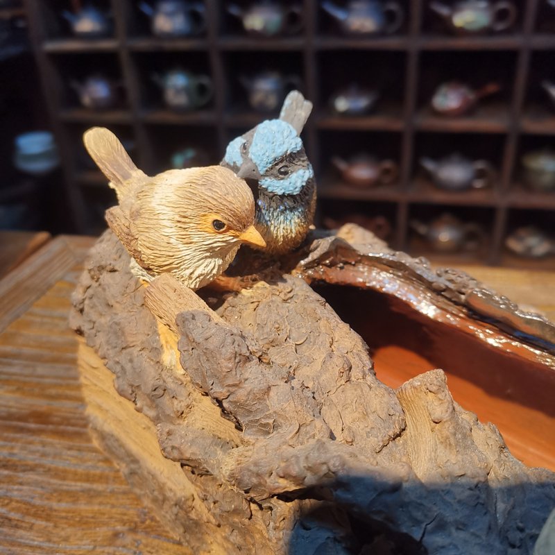 手工花器-輝藍細尾鷯鶯 - 花瓶/花器 - 陶 