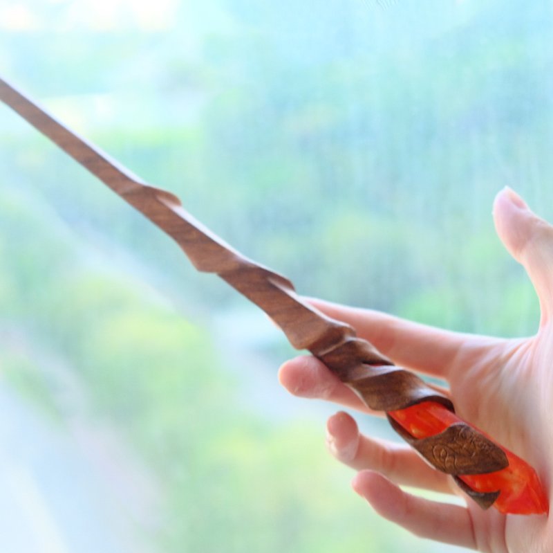 Nicky 客製的刻名魔杖【Fantastic Beast Oak Wand】 - 擺飾/家飾品 - 黏土 咖啡色