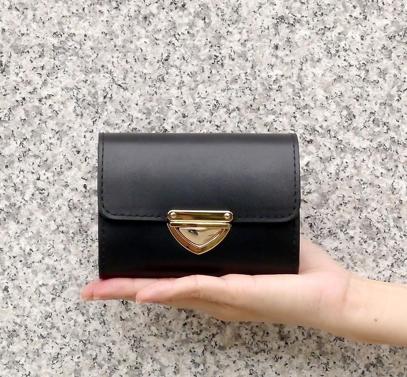 黒いシンプルな三角バックルのオルガンショートクリップ - 財布 - 革 ブラック