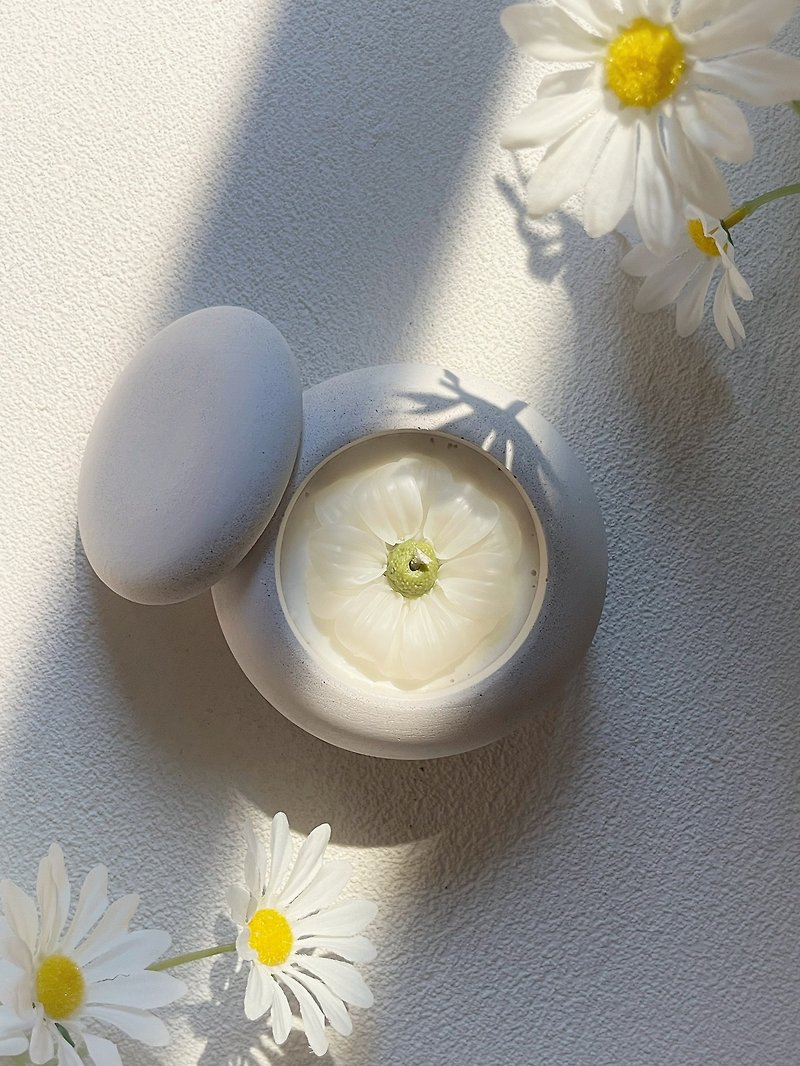 [Basic Green Core Model] Daisy Wax Flower Fragrance Candle - เทียน/เชิงเทียน - ขี้ผึ้ง ขาว