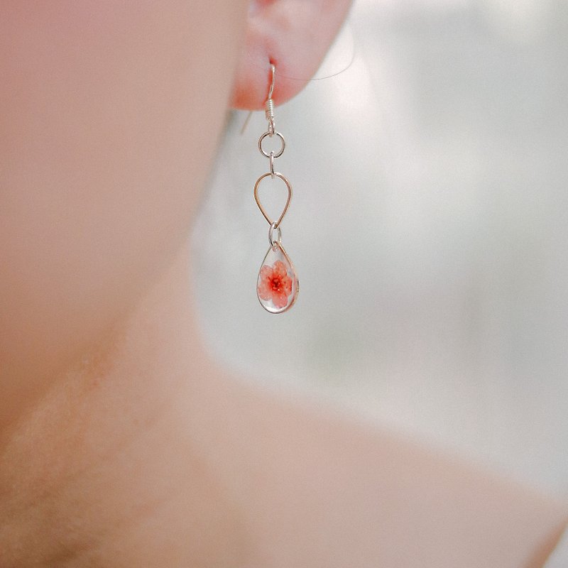 droplet II "PLUM BLOSSOM"(RED) Earring -sliver92.5% - ต่างหู - พืช/ดอกไม้ สีแดง