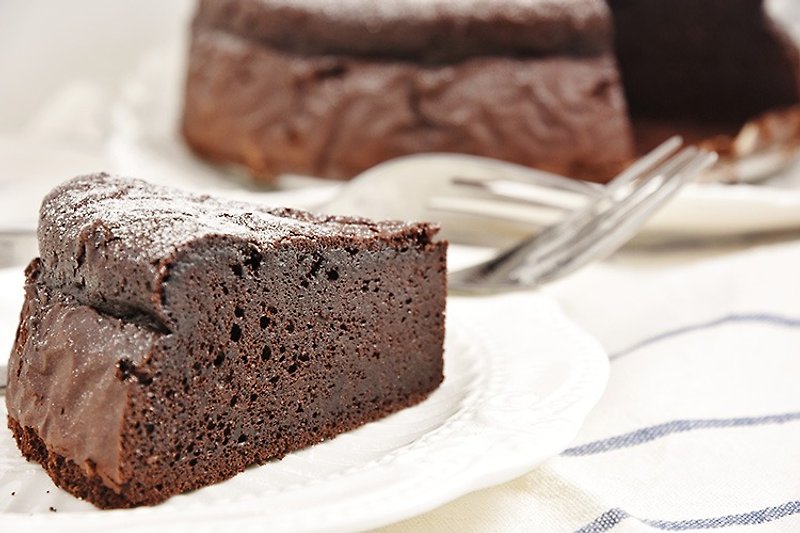 慶祝Celebrate-5吋古典巧克力蛋糕~濃純巧克力特級深黑苦甜巧克力 - 巧克力 - 新鮮食材 黑色