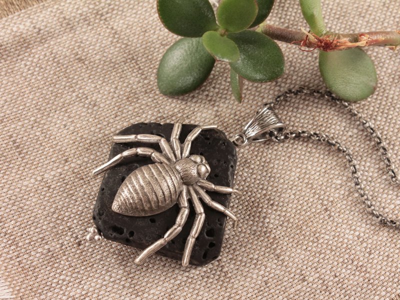 Silver Spider Amulet Black Lava Stone Pendant Boho Necklace Unisex Jewelry Gift - 項鍊 - 其他材質 黑色