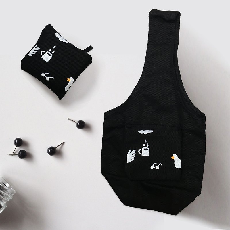 With reading ducklings // hand-painted canvas drink bag // portable - Beverage Holders & Bags - Other Materials Black
