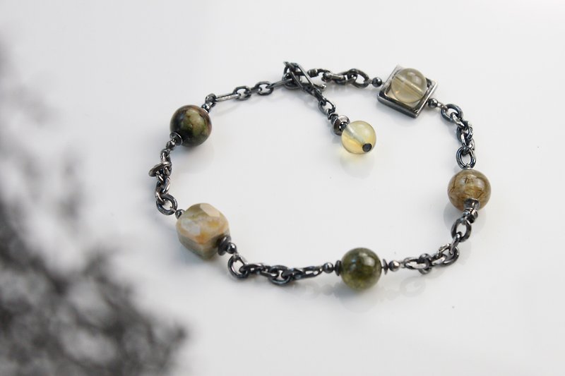 Autumn Mountain Color | Natural Adventure // Ocean Agate Yellow Crystal Natural Stone Bracelet //