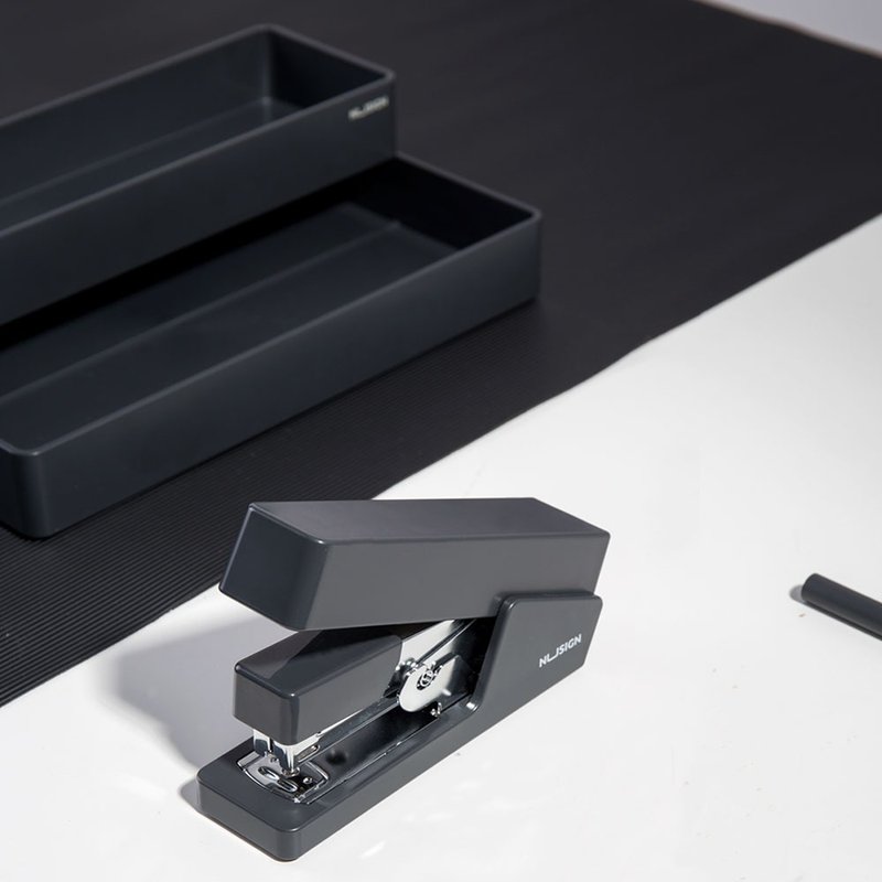 得力Deli NU SIGN省力釘書機 3號(24/6) ENS081 - 釘書機 - 塑膠 