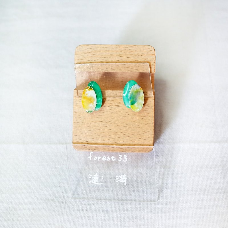 Ripples hand-painted on-ear earrings, Clip-On/ear pins - ต่างหู - วัสดุกันนำ้ สีเขียว