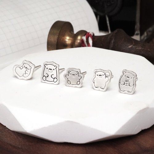 ART64六四設計銀飾 塗鴉耳環 快樂熊系列 925純銀 趣味款 手工耳環