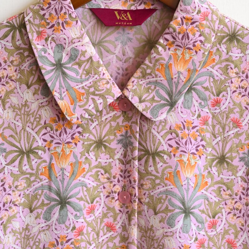 [Egg Plant Vintage] V&A William Morris printed vintage shirt - เสื้อเชิ้ตผู้หญิง - ไฟเบอร์อื่นๆ สึชมพู