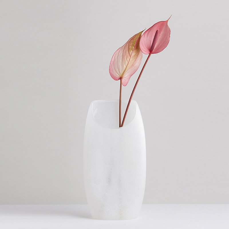 【3,co】Glass Moon-shaped Flat Flower Vessel (No. 9)-White - Pottery & Ceramics - Glass White
