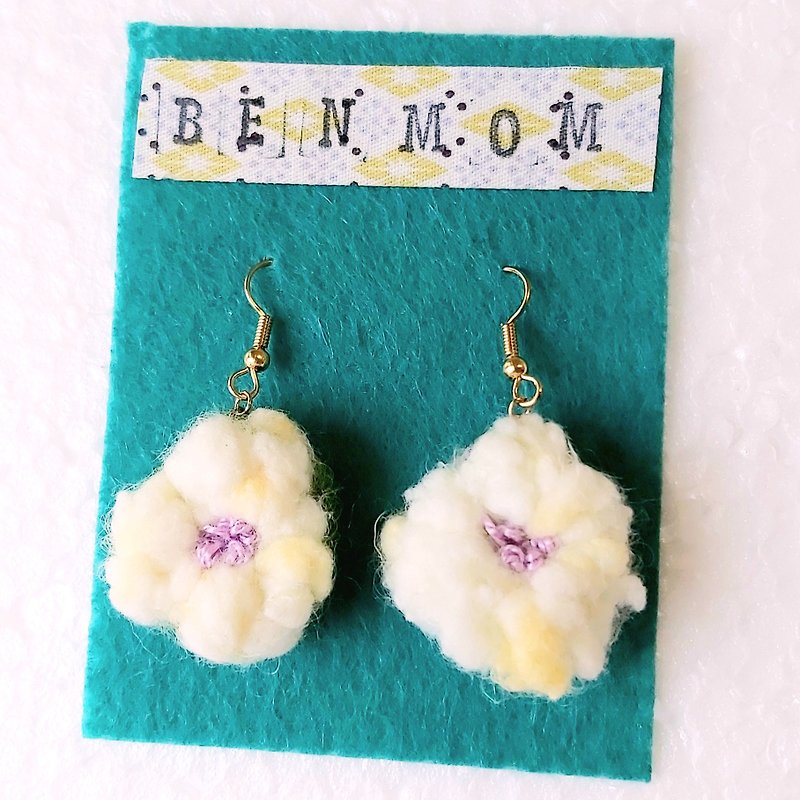 Cute flower embroidery earrings - Earrings & Clip-ons - Thread Multicolor