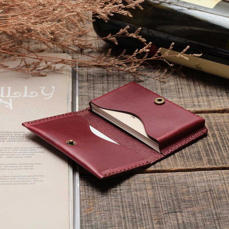 Retro business card holder | burgundy vegetable tanned cow leather | multi-color - ที่เก็บนามบัตร - หนังแท้ สีม่วง