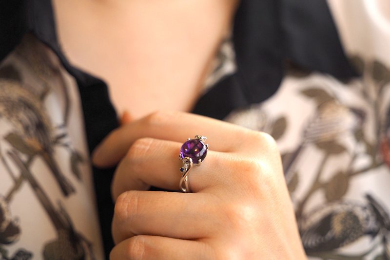 貴金屬 戒指 紫色 - +圓水玉+ 9K金輕珠寶設計款 優雅豔紫寶石流線戒指 天然紫水晶