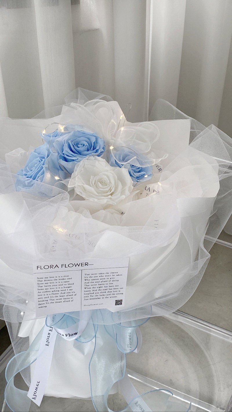 Flora Flower永生玫瑰花束-哪裡都是你 - 乾燥花/永生花 - 植物．花 藍色