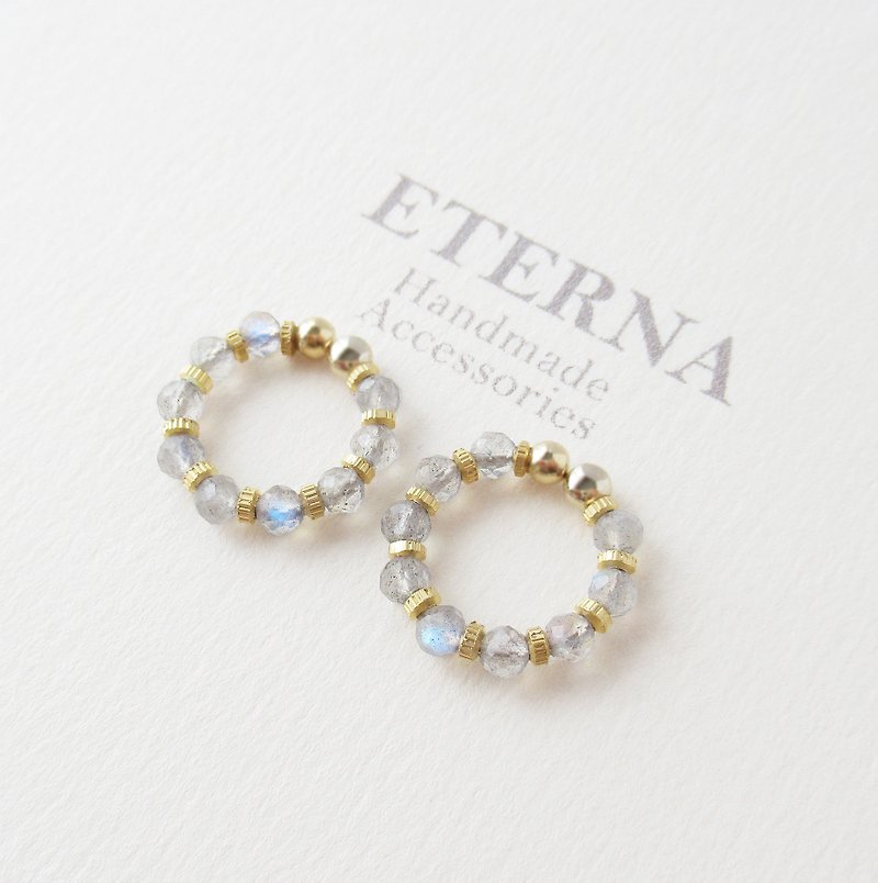 Labradorite and metal beads, tiny hoop earrings 夾式耳環 - Earrings & Clip-ons - Stone Silver