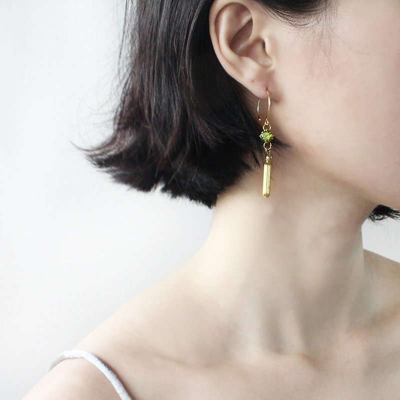 half's half- ears (green zircon) - zircon / brass / earrings / green / Ear - Earrings & Clip-ons - Other Metals Green